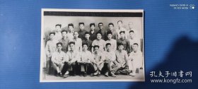 【照片】临康油棉厂全体司机司炉欢送四位同志临别留念1960年