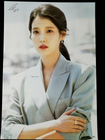 【8开海报】 李知恩