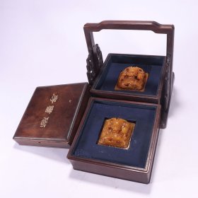 清代 田黄石龙钮玺