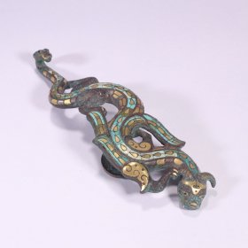 汉 错金银嵌松石龙钩