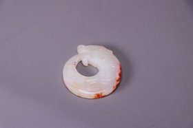 旧藏：和田玉螭龙佩 尺寸：长4.8cm 宽4.3cm 厚0.7cm 重23克