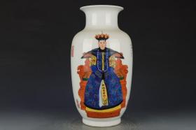 清乾隆-粉彩皇帝皇后坐像图对瓶