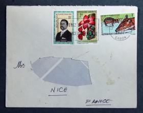 加蓬实寄封：加蓬寄法国国际实寄封（贴“花系列（第二枚2/5）加蓬动物-水鼷鹿（第三枚）3/6、加蓬总统·邦戈·翁丁巴（第一枚）1/2”邮票）