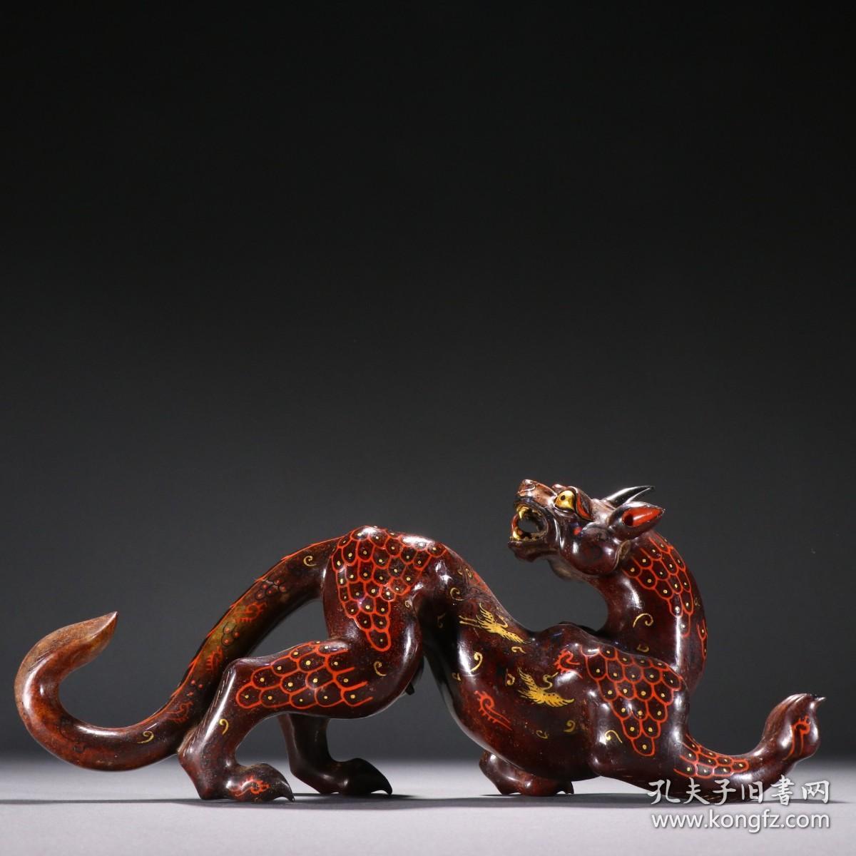 旧藏 高古玉描金神兽摆件。
