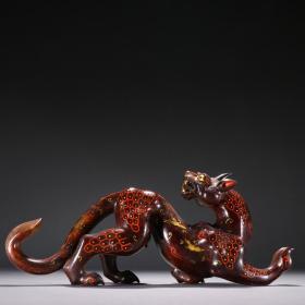 旧藏 高古玉描金神兽摆件。