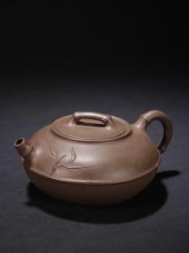 旧藏 段泥竹节纹茶壶。