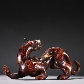 旧藏 高古玉描金神兽摆件。
