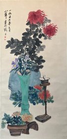 陈小翠《花卉》又名玉翠、翠娜，别署翠候、翠吟楼主，斋名翠楼。女，浙江杭县人。擅长中国画，十三岁即能诗，有神童之称，后从杨士猷、冯超然学画。擅长工笔仕女和花卉画，风格隽雅清丽，饶具风姿。擅书法，笔致清峭，有俊拔挺秀之趣。上海中国画院画师。著有《翠楼吟草》十三卷等。