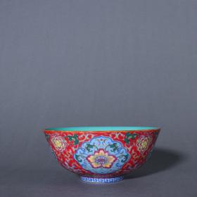 清乾隆 珐琅彩花卉纹碗