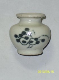 明代花卉纹青花瓷小瓶-96
