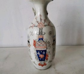 清代博古画图案花瓶-80