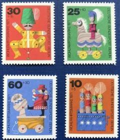 念椿萱 柏林邮票DE-BE0412-0415 1971年圣诞节木制玩具4全新