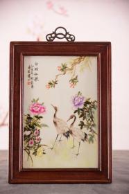红木镶粉彩花鸟手绘瓷板画《白羽仙歌》挂屏