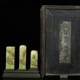 旧藏木盒装藏寿山石雕刻山水人物薄意印章一套