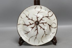 元釉里红缠枝莲开窗四爱荷叶罐