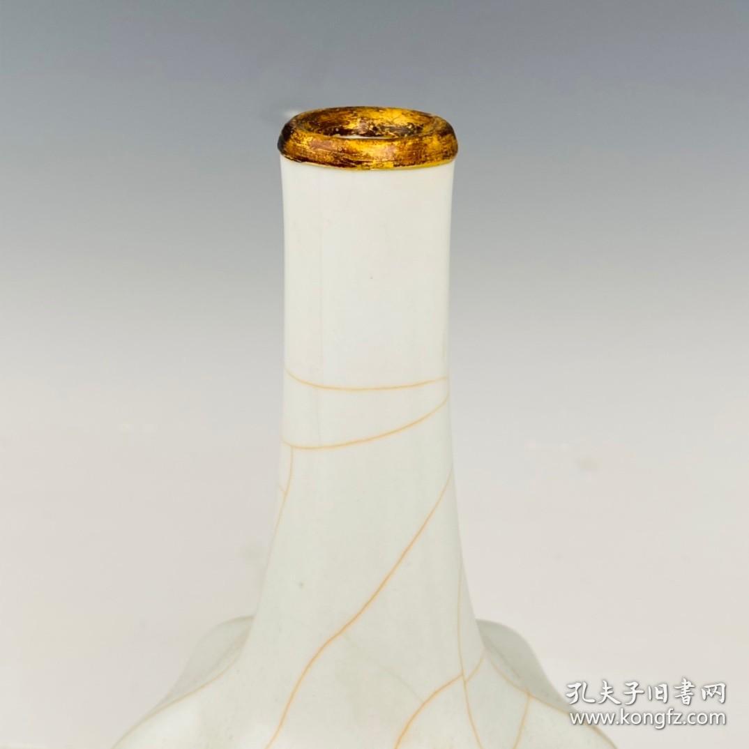 官瓷镶金瘦金体刻诗花瓶，高24厘米，直径12厘米