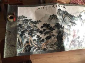 《湖山静远图》横巨幅，画家王野，中国书画家协会会员，北京美协会员，著名山水画家徐北汀和著名花鸟画家田雨霖弟子，（裱后尺寸350X98；原画尺寸：318X89）