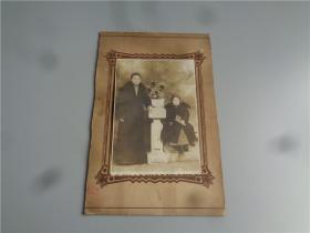民国时期同生照相馆拍摄的母子合影老照片