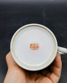 567新粉彩山水人物纹茶杯-33