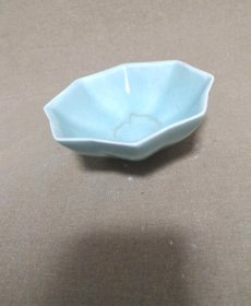 龙泉八角青瓷小碗尺寸直径12cm.底直径3cm-66