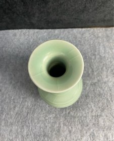 明代龙泉青瓷花瓶-86