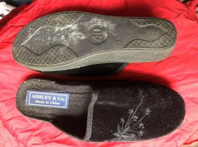 老鞋二双（40码.42码各一双）一起卖