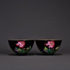 清雍正黑地珐琅彩描金花卉纹杯 海外回流瓷器古董古玩收藏