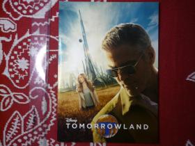 tomorrowland《明日世界》正版电影珍藏册George Clooney Brittany Robertson