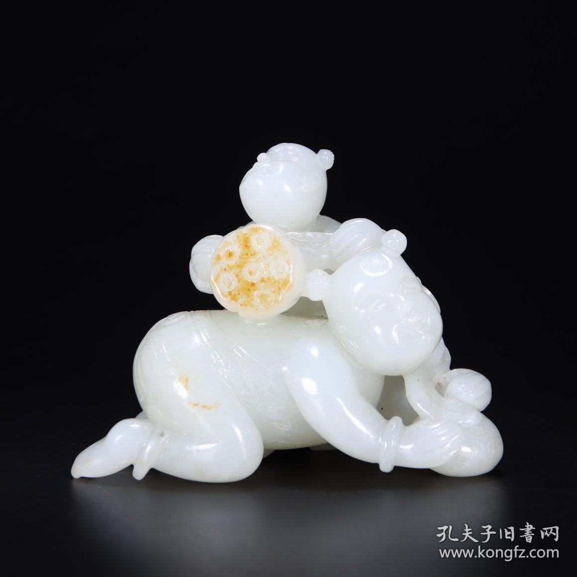 旧藏：新疆和田玉雕“多子多福”把件。
规格：