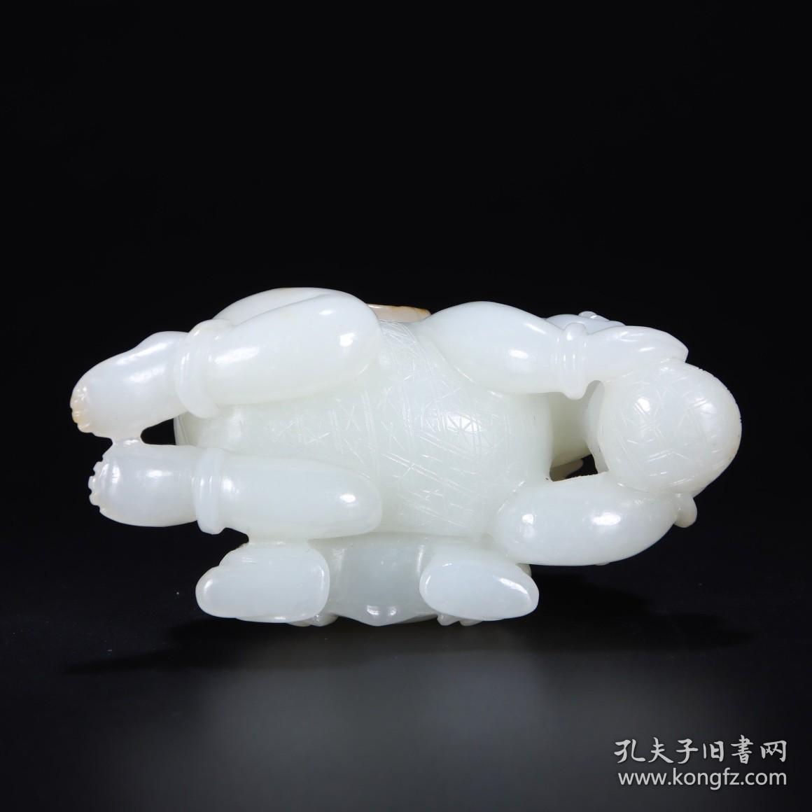 旧藏：新疆和田玉雕“多子多福”把件。
规格：