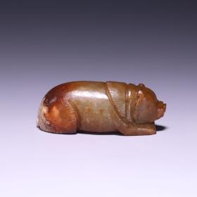 高古玉熊
重，沁色漂亮。

尺寸:7.5*3.2*2.7cm，重124.6克