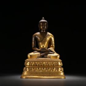 清代 铜鎏金药师佛造像。