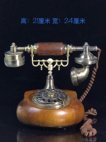 老电话机一部
做工精致，用料考究，能正常使用，包浆厚重，完好无损