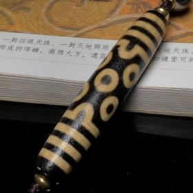 藏区回流老料高油包浆亚黄七眼天珠搭配一线天珠、两眼天珠三通、沉香编制项链
尺寸：七眼78*15毫米 沉香10*8毫米