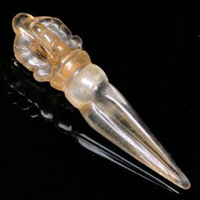 水晶藏传佛教金刚杵
尺寸：长73毫米、最大直径18毫米
重量：16.7克