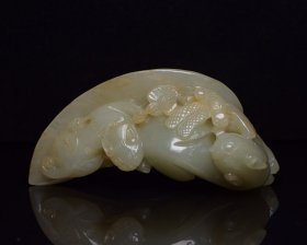 和田玉猫蝶富贵
规格:   12×5.3×4.6厘米   重   256克