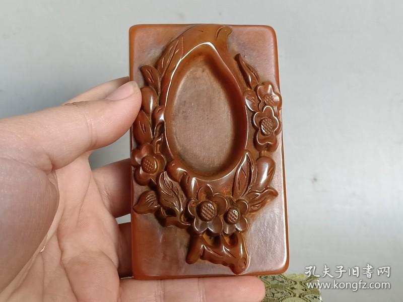 乡下收的清代雕工不错的田黄石砚台