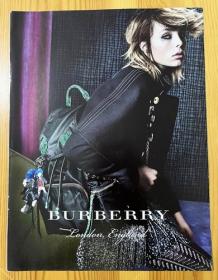 英国奢侈品品牌 博柏利 巴宝莉 BURBERRYBURBERRY广告彩页 杂志内页切页1页 欧美美女模特 女士包包及时装