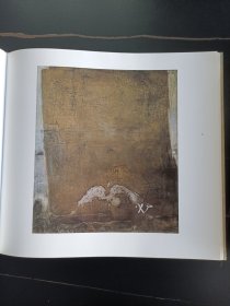 Tapies  塔皮埃斯画集  开本约：30厘米*28.5厘米229P