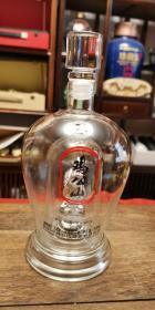 鸡公山.银吉，52°500ml浓香型，高硼硅透明玻璃贴花工艺酒瓶