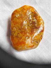 ML79  、马达加斯加玛瑙，俗称马料。奇石，观赏石，【    年糕饼  】，尺寸： 8*5.5*2    ㎝   。