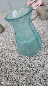 生活用具；玻璃杯菱形玻璃杯一个