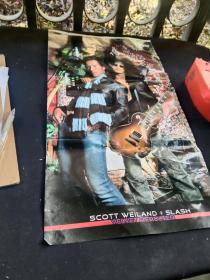 买满就送   SCOTT WEILAND + SLASH  一本日文音乐杂志里的拉页（54x29.5cm）