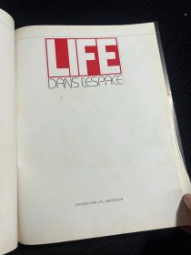 Life Dans L’espace