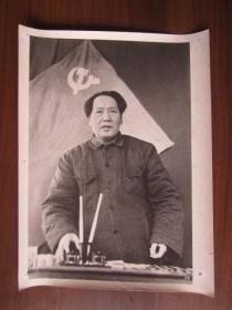 老照片：1949年，毛主席在中国共产党第七届中央委员会第二次全体会议上作具有伟大历史意义的重要报告（8吋）