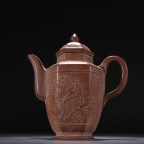 名家款 紫砂凤凰牡丹茶壶。