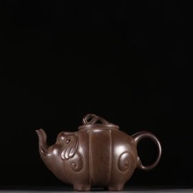 时大彬款 紫砂“太平有象”茶壶。