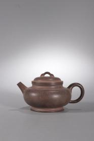旧藏-赵梁款老紫砂素面茶壶。