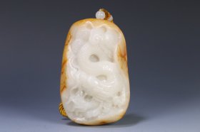 旧藏 和田玉籽料龙纹把件。
