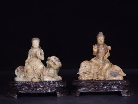 回流：老寿山芙蓉石雕普贤、文殊菩萨一对摆件。